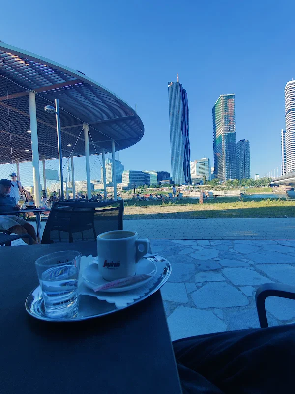 Café Pier 22