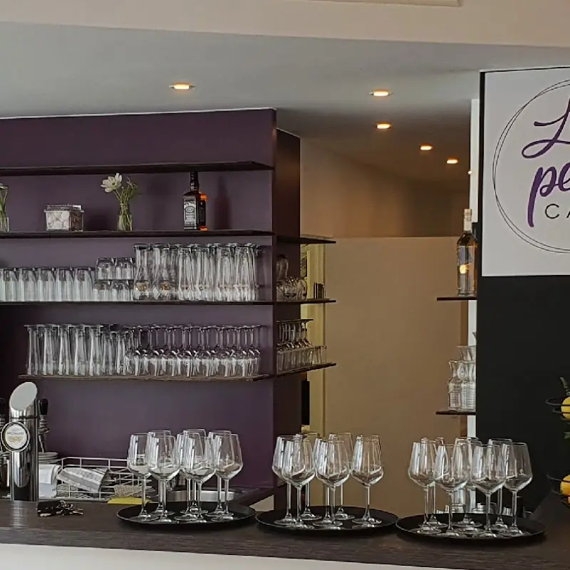 Le petit café