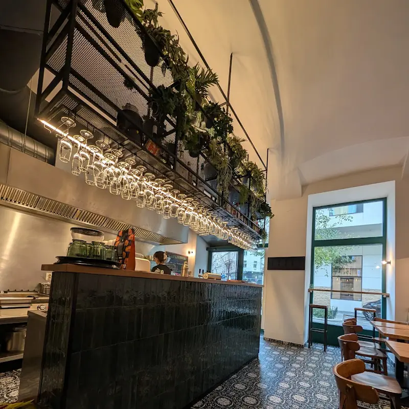 Bastis Sandwich Bar