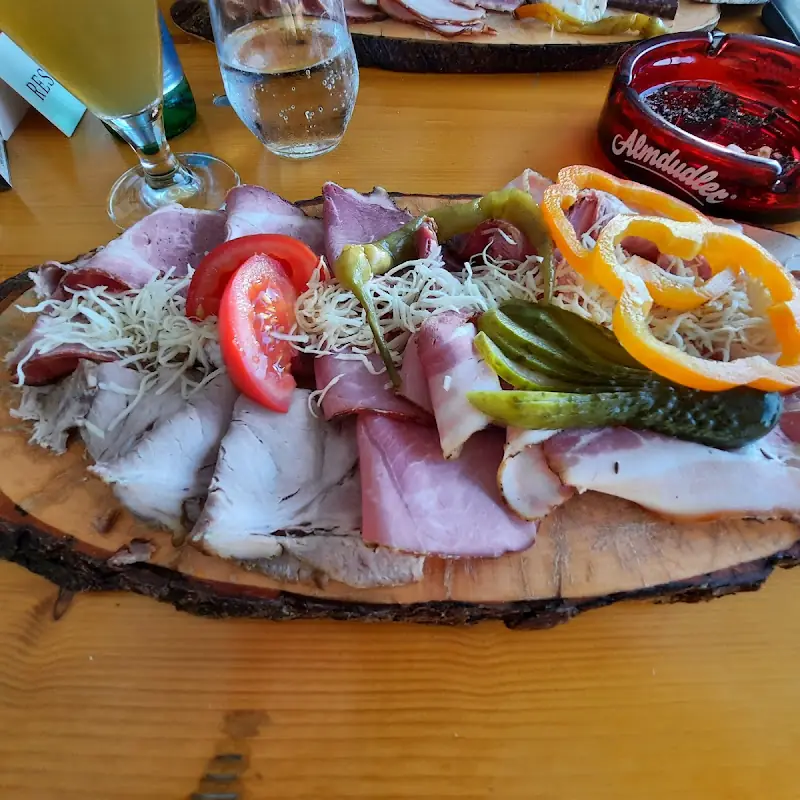 Moaßla Stüberl