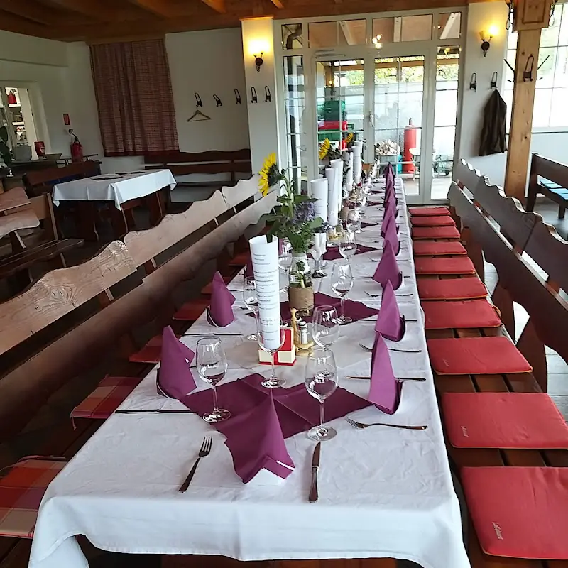 Gasthaus zur Post Inh Zmug Barbara