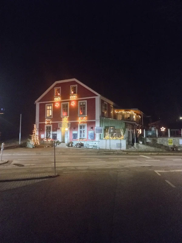 Gasthaus Mayer zu den 5 Starken ( Bühnenwirtshaus VereinsMAYERbühne)