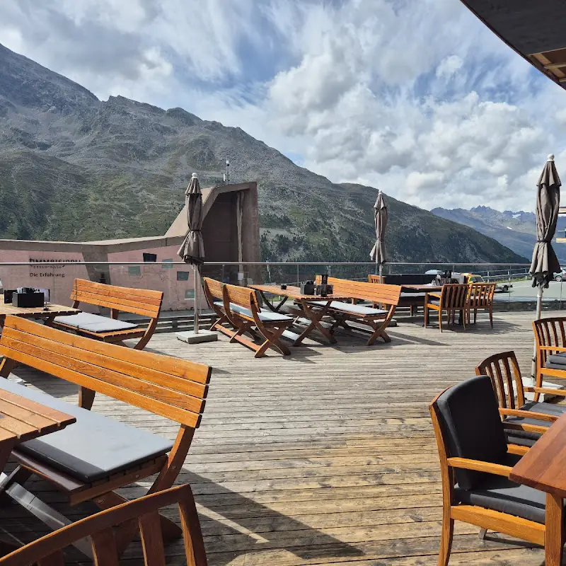 Top Mountain Crosspoint Restaurant