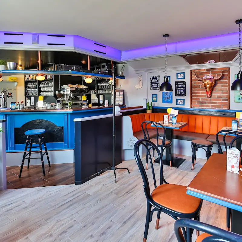 der PLATZ Café & Eis & Pub