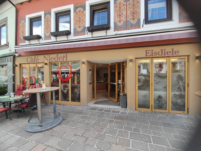 Cafe Niederl