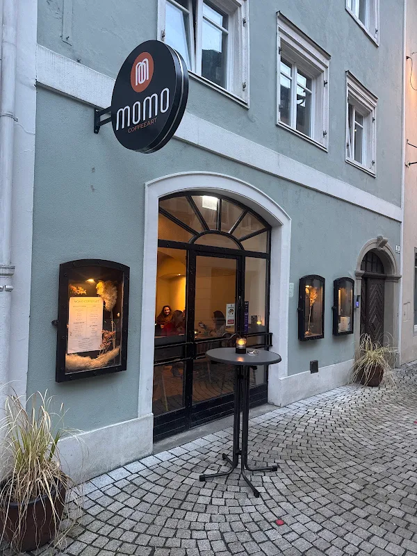 Momo Coffeeart