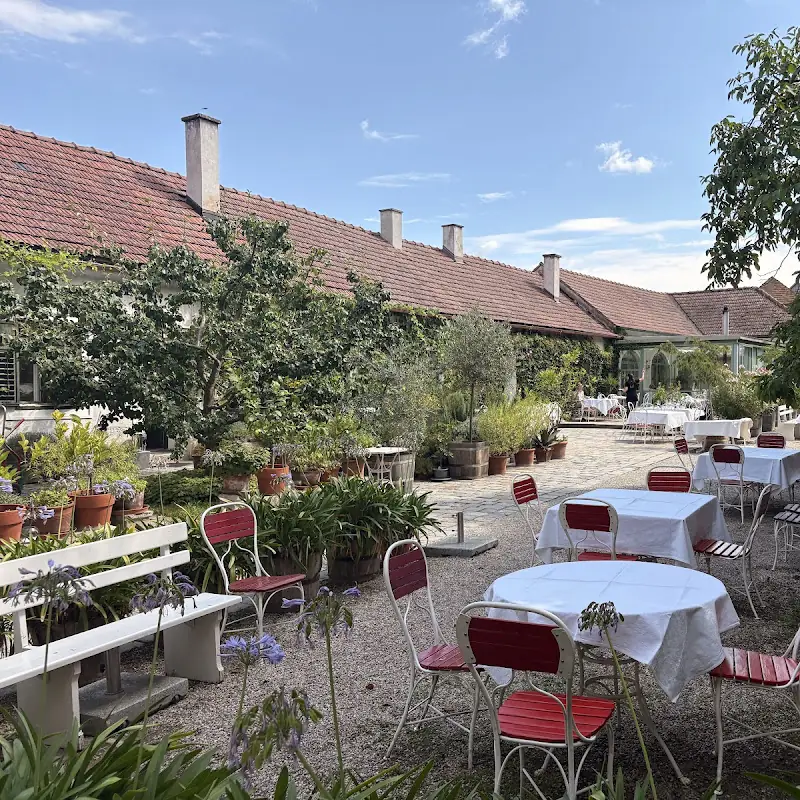 Gut Oberstockstall