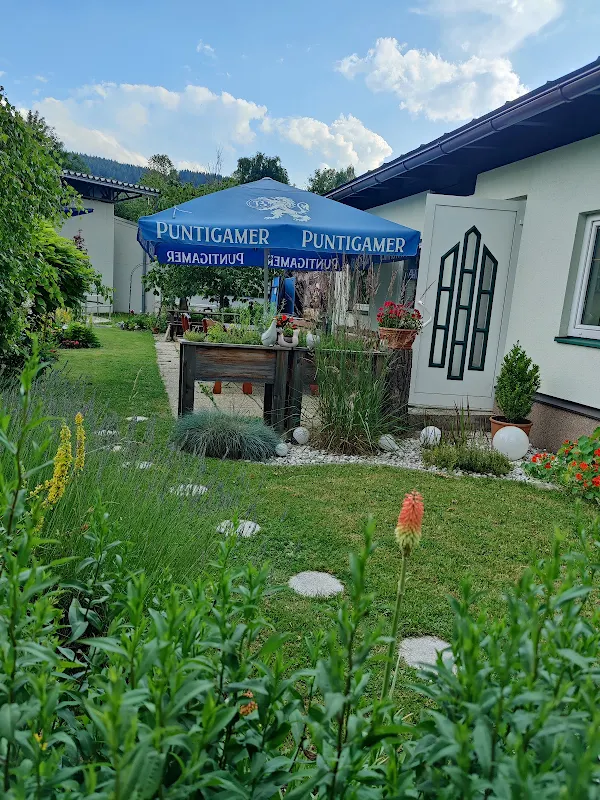 TOM's Hütte