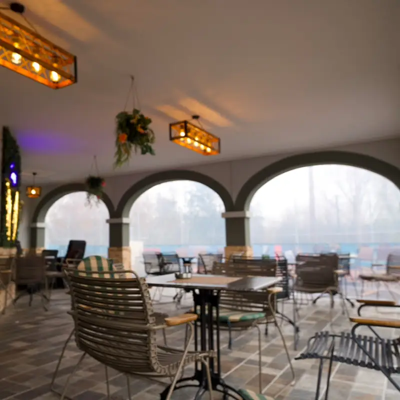 Tony's Restaurant & Lounge