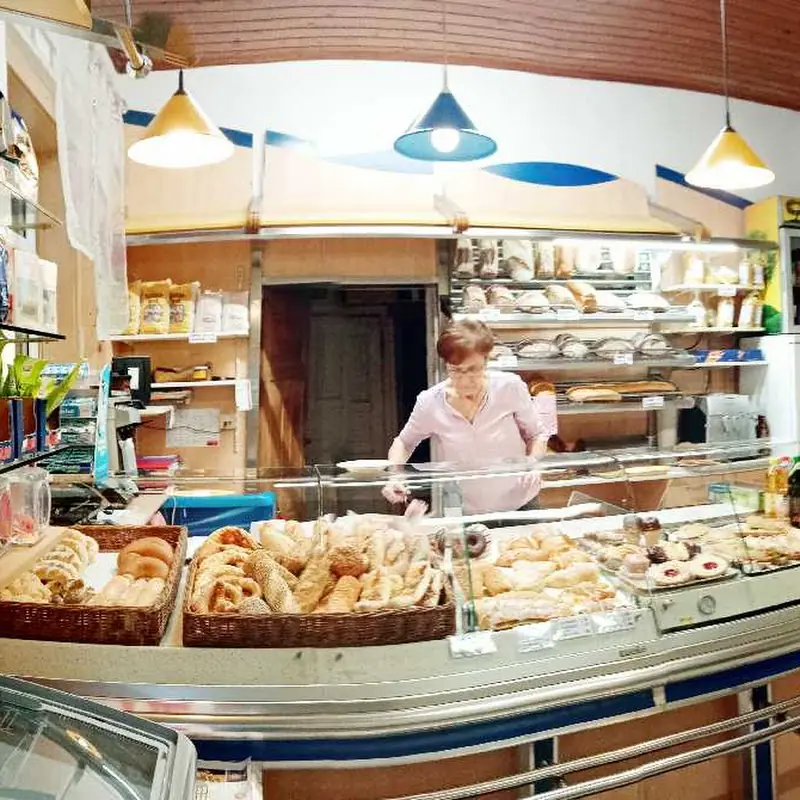 Bäckerei & Imbiß B 72