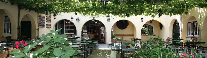 Weinbau & Heuriger Weindorfer