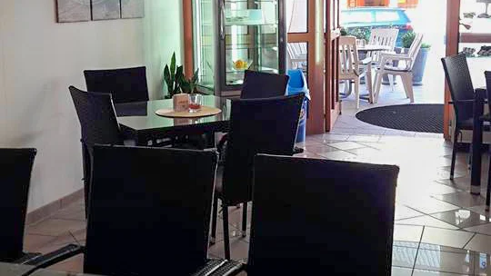Höhlencafe