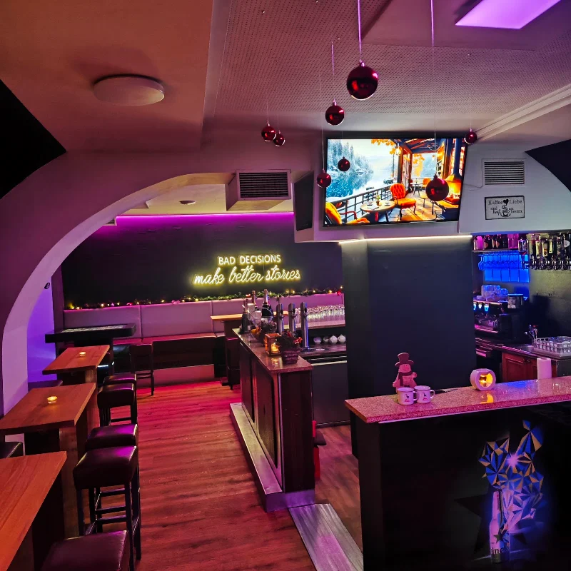 M&G Club Bar Lounge