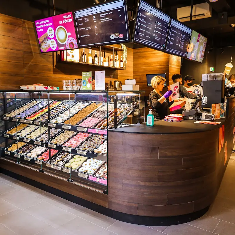 DUNKIN'