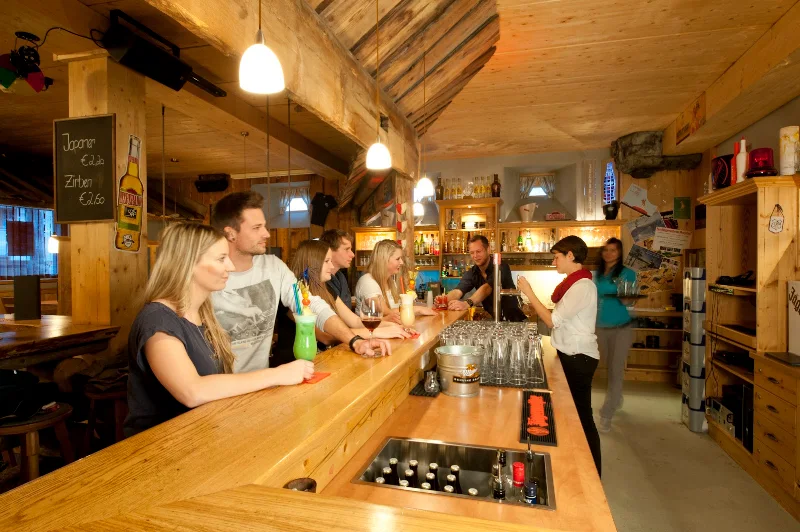 Bar und Restaurant Dorfstadl