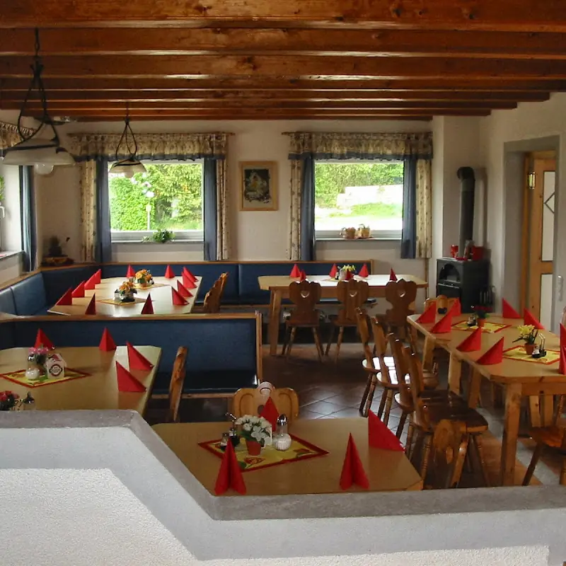 JAUSENSTÜBERL ROANAHOF