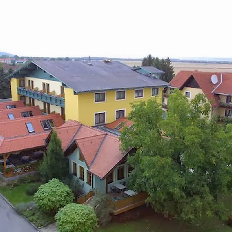 URDLWIRT | Hotel & Restaurant
