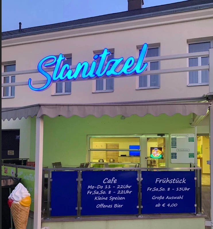 Eiskaffee Stanitzel by Dolce Freddo