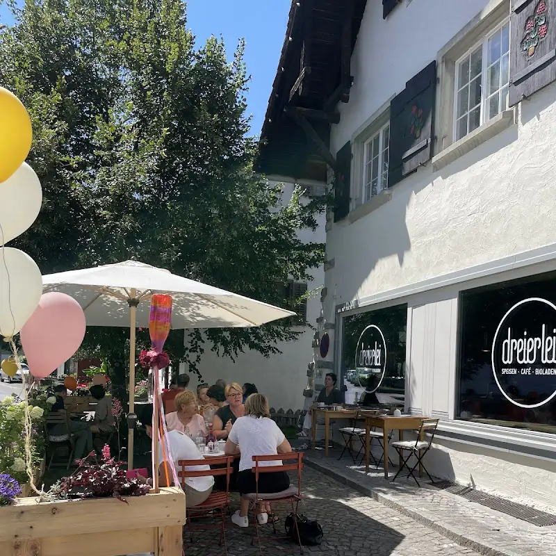 dreierlei - Speisen, Café, Bioladen