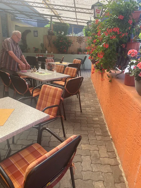Cafe Restaurant Rheingold