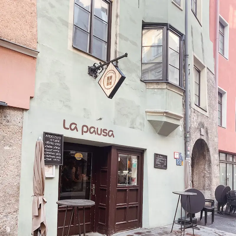 La Pausa