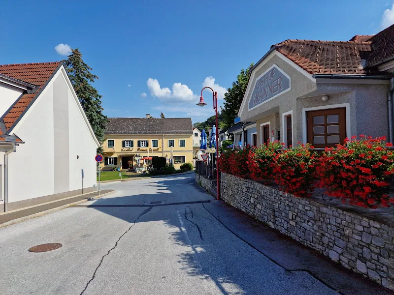Gasthof & Pension Grundl Inh Erika Otter