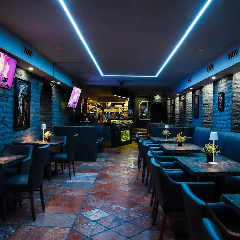 Sixtn Lounge