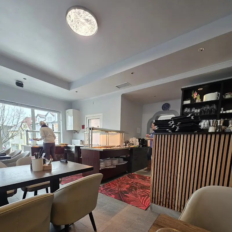 TAKU Restaurant
