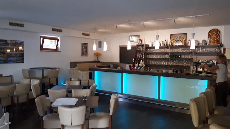 Cafe - Pub Schlingerl