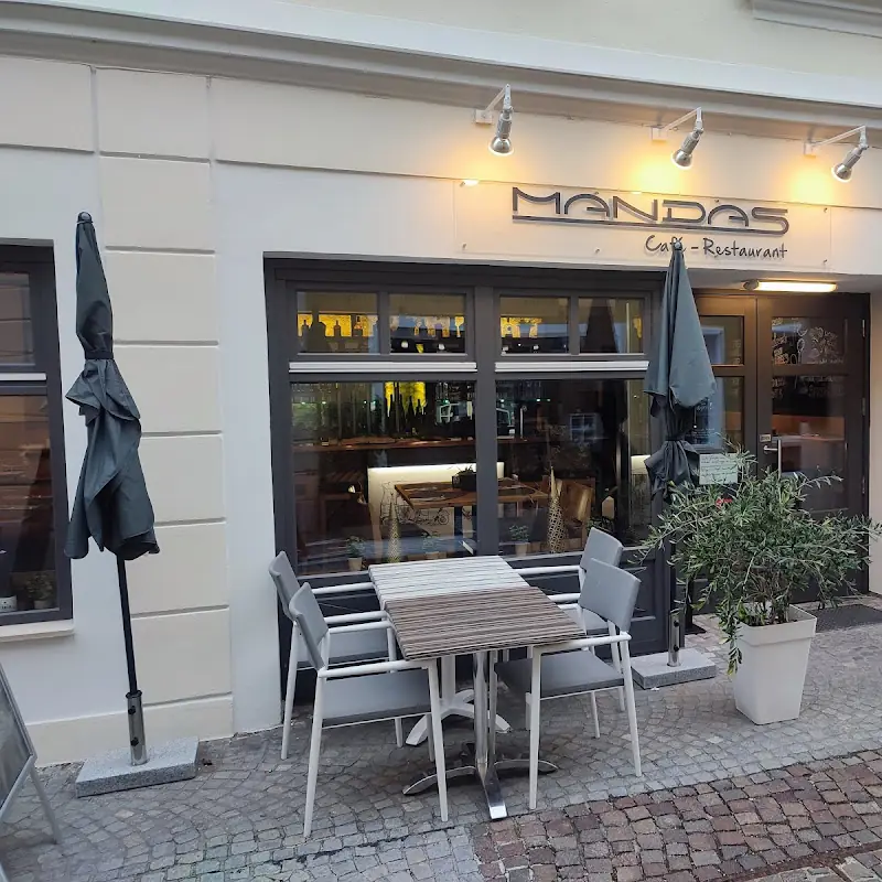Mandas Café-Restaurant & To-go