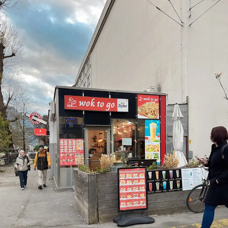 Gebratener Reis mit Ei und Gemüse