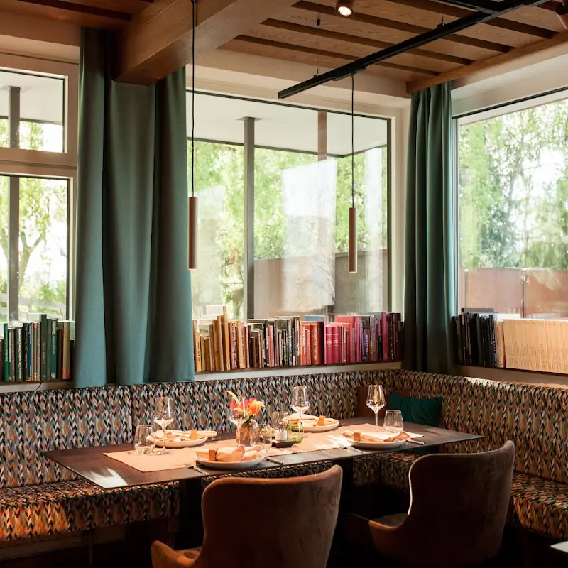 Restaurant Bistro Höll