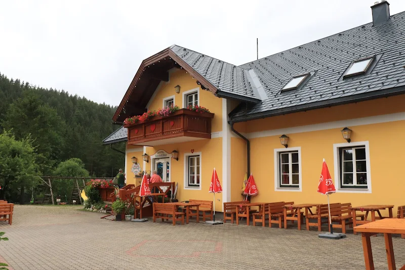 Holzhof - Herzerlmitzi