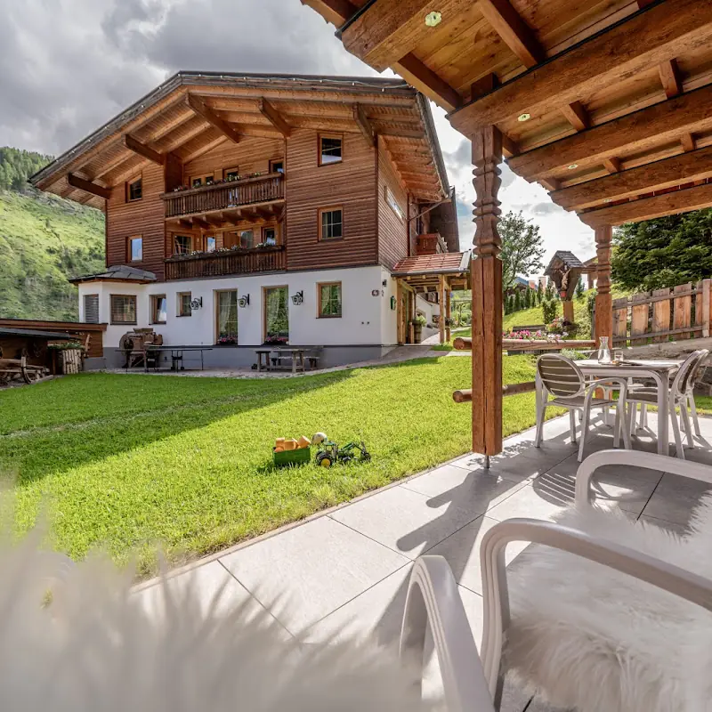 Der ORTNERHOF - Hotel, Apartmenthaus, Reiterhof