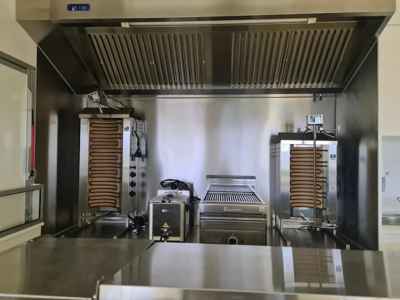 Angelos Patsarizis - Foodtruck mit Pita Gyros, Souvlaki und griechische Getränke - Wien