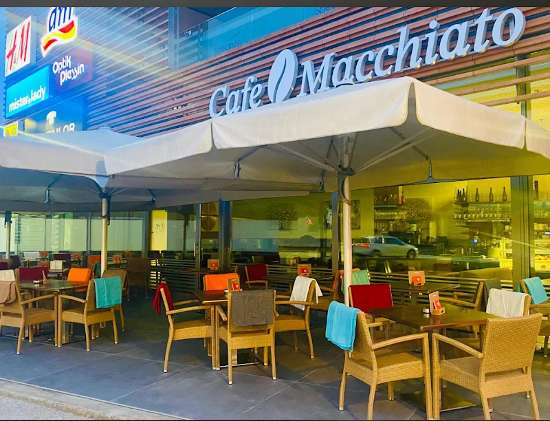 Cafe Macchiato