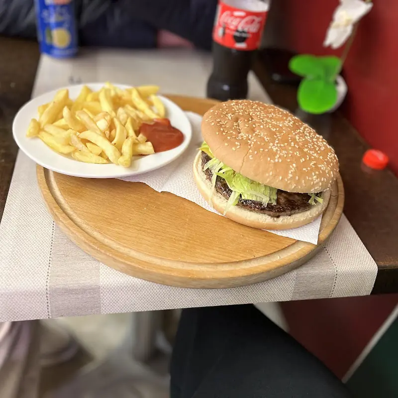 NURI'S