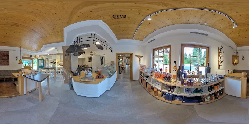 Almschatz Weinbar & 24-Stunden-Shop