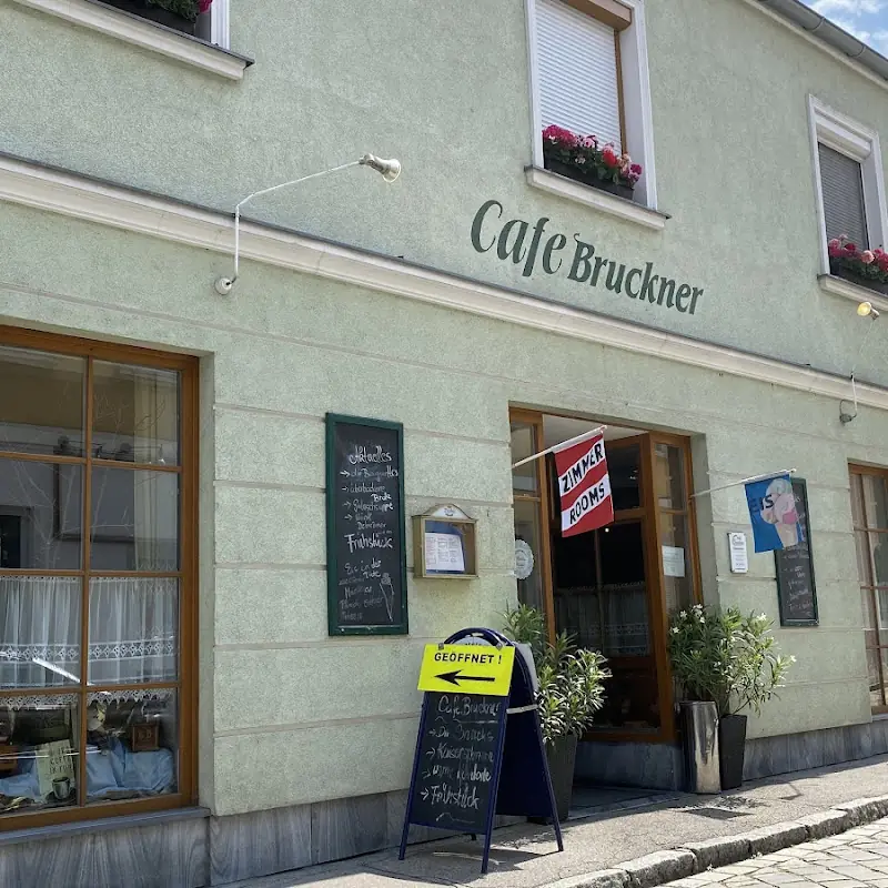 Cafe Bruckner