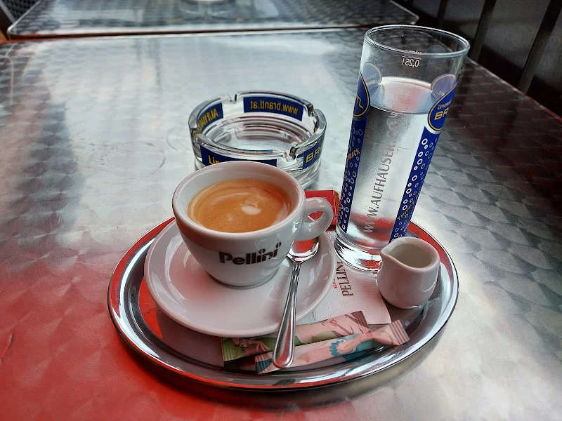Cafe Momento