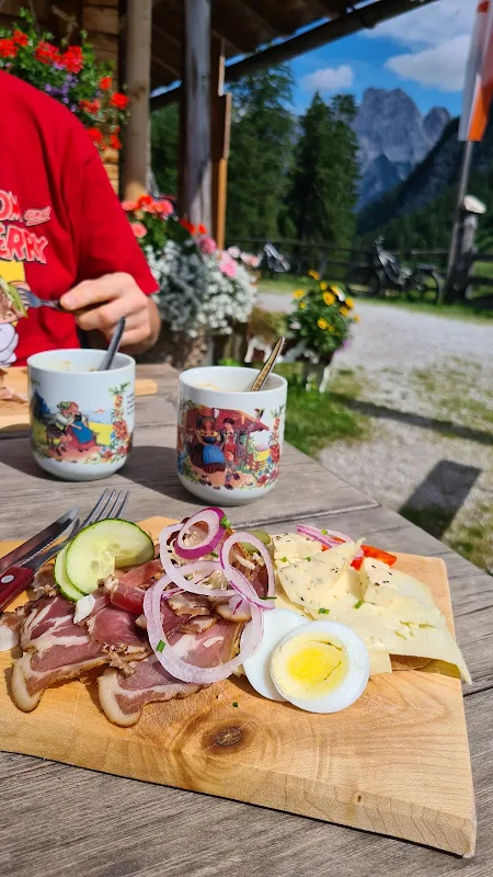 Almausschank Kammerling Feichtnkaser