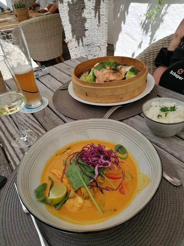 Manou's Cafe-Bar
