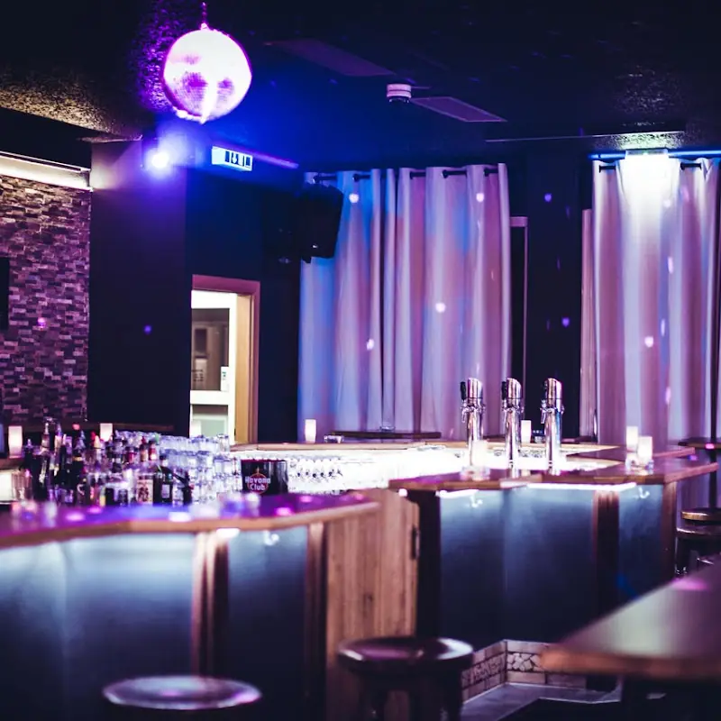 feature - Die Bar