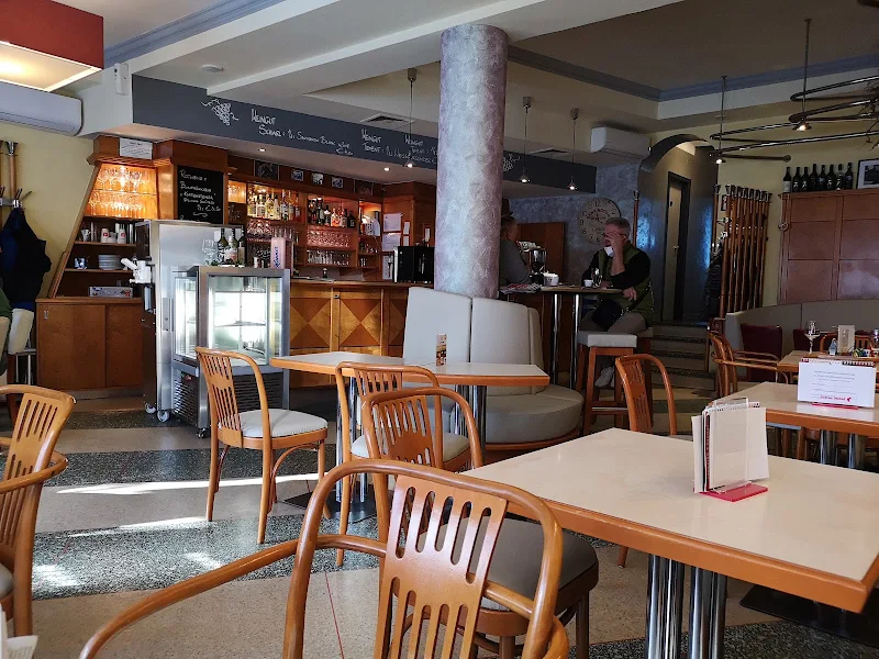 Cafe Hoffmanns