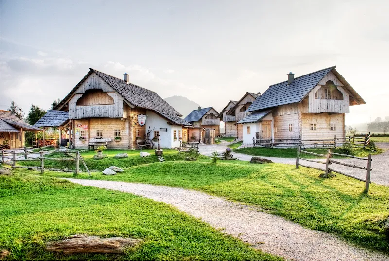 Im Dörfl anno 1873 - Camping // Hütten // Wirtshaus