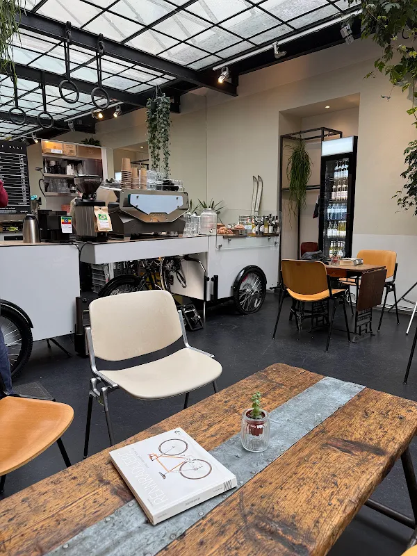 CAFE GLAS