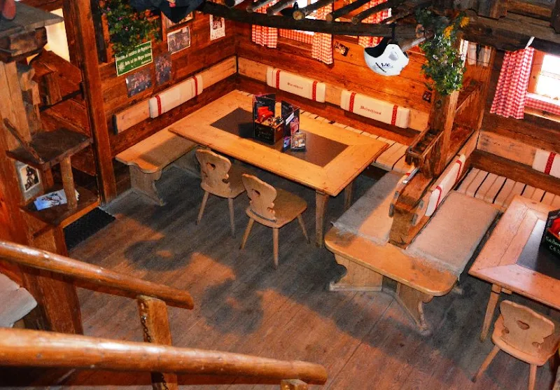 WEIBERHIMML | BAR - RESTAURANT - HÜTTENTREFF