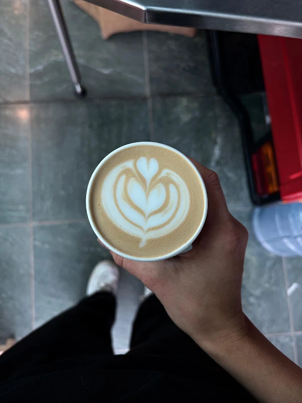 ESPRESSOMOBIL im Designer Outlet Parndorf Stand 1, Premium Barista Coffee to go