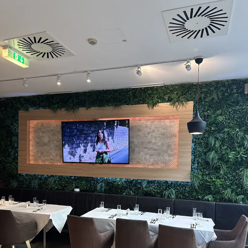 EL’GEMINI Lebanese Restaurant, Burger & Bar