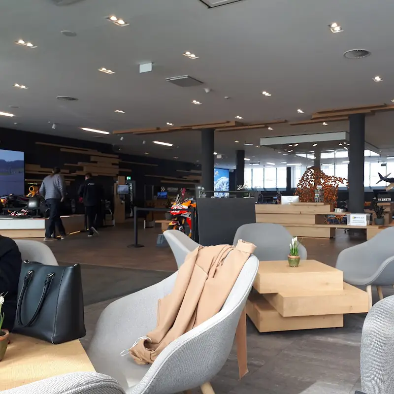 Voest Alpine Wing Cafe